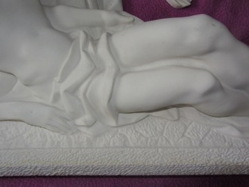 VIRGEN PIEDAD Plafón Marmolina Blanca 53x37x7 (5)